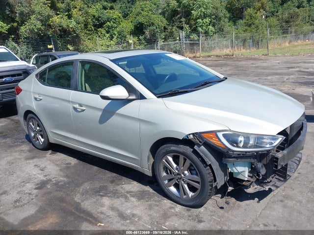 46123669 :رقم المزاد ، KMHD84LF1HU237632 vin ، 2017 Hyundai Elantra Value Edition مزاد بيع