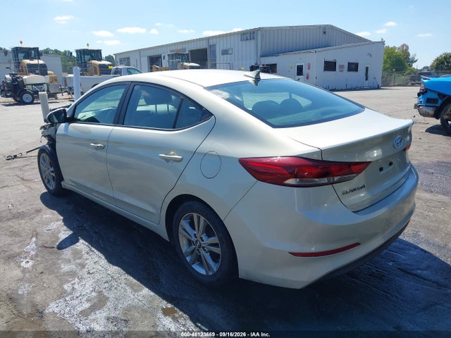 46123669 :رقم المزاد ، KMHD84LF1HU237632 vin ، 2017 Hyundai Elantra Value Edition مزاد بيع