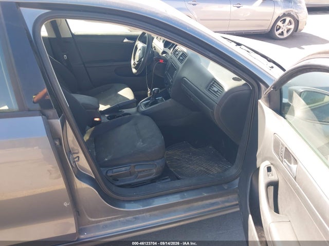 46123704 :رقم المزاد ، 3VW2K7AJ4FM213166 vin ، 2015 Volkswagen Jetta 2.0l S مزاد بيع