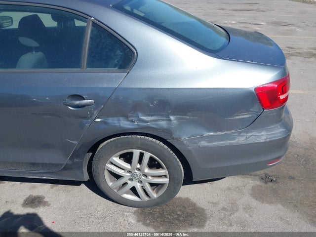 46123704 :رقم المزاد ، 3VW2K7AJ4FM213166 vin ، 2015 Volkswagen Jetta 2.0l S مزاد بيع