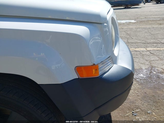 46123761 :رقم المزاد ، 1J4NF1GB8BD131782 vin ، 2011 Jeep Patriot Sport مزاد بيع