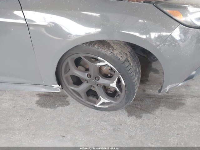 46123784 :رقم المزاد ، 1FADP3L95EL256185 vin ، 2014 Ford Focus St مزاد بيع