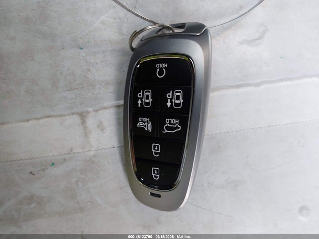 2022 Hyundai Santa Fe Calligraphy მანქანა იყიდება აუქციონზე, vin: 5NMS5DALXNH439093, აუქციონის ნომერი: 46123790