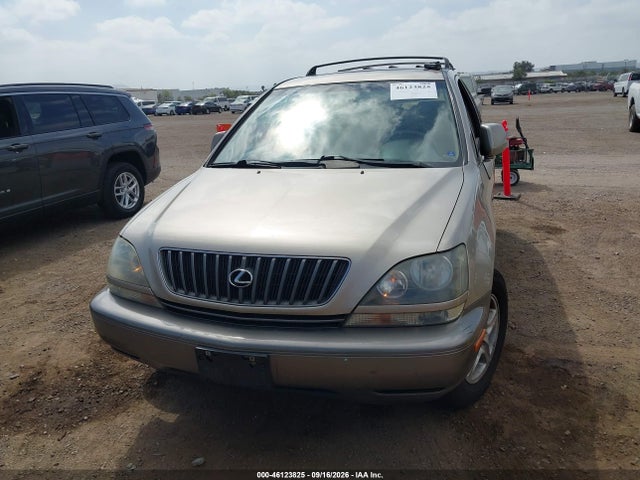 46123825 :رقم المزاد ، JT6HF10U1X0050868 vin ، 1999 Lexus Rx 300 مزاد بيع