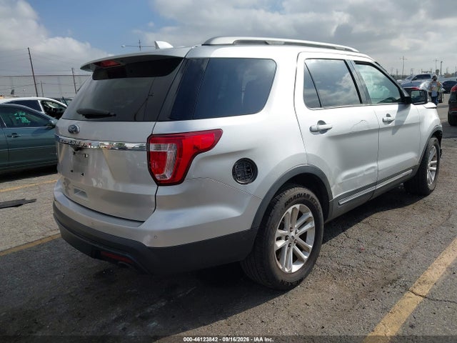 Ford EXPLORER XLT 2017 1FM5K7D88HGD89199 Image 4