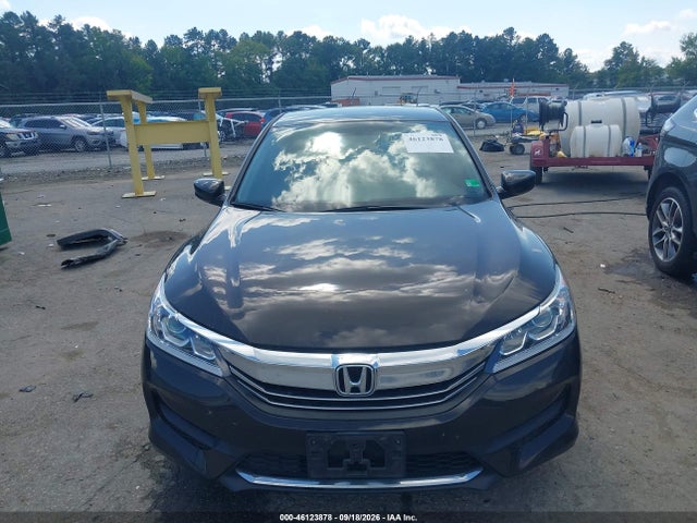 Продаж на аукціоні авто 2017 Honda Accord Lx, vin: 1HGCR2F32HA213085, номер лоту: 46123878