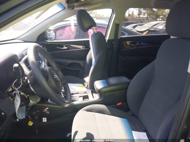 46123891 :رقم المزاد ، 5XYPG4A32GG179253 vin ، 2016 Kia Sorento 2.4l Lx مزاد بيع