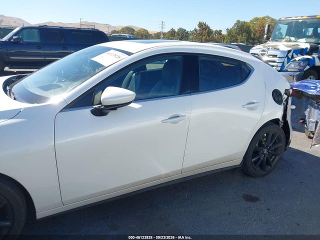Продаж на аукціоні авто 2020 Mazda Mazda3 Premium Package, vin: JM1BPANM6L1172229, номер лоту: 46123928