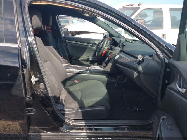 46123933 :رقم المزاد ، SHHFK7H49JU207363 vin ، 2018 Honda Civic Sport مزاد بيع