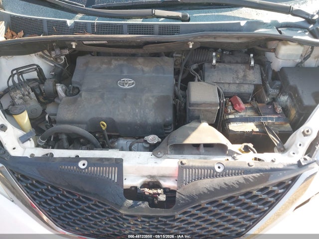 Продажа на аукционе авто 2013 Toyota Sienna Se 8 Passenger, vin: 5TDXK3DC3DS329972, номер лота: 46123958