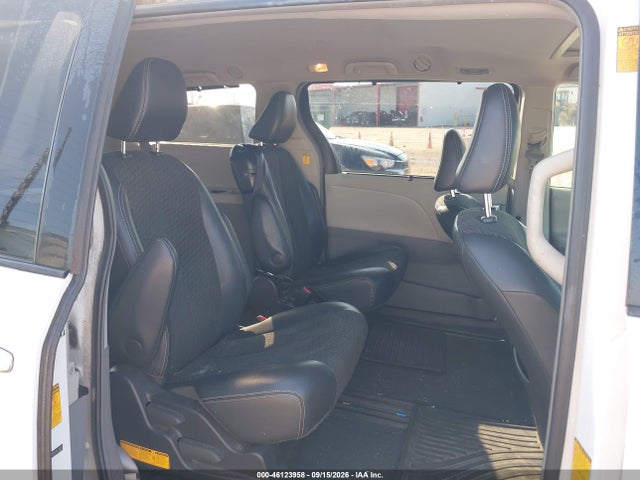 Продажа на аукционе авто 2013 Toyota Sienna Se 8 Passenger, vin: 5TDXK3DC3DS329972, номер лота: 46123958