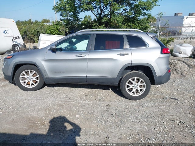 2016 Jeep Cherokee Latitude მანქანა იყიდება აუქციონზე, vin: 1C4PJMCS2GW105873, აუქციონის ნომერი: 46123983