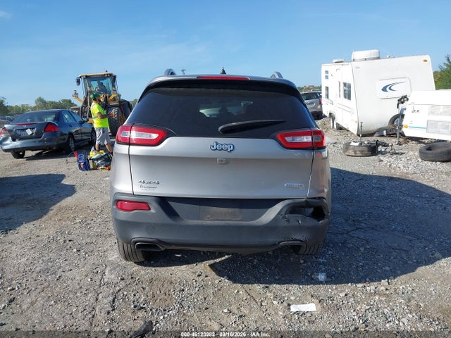 2016 Jeep Cherokee Latitude მანქანა იყიდება აუქციონზე, vin: 1C4PJMCS2GW105873, აუქციონის ნომერი: 46123983