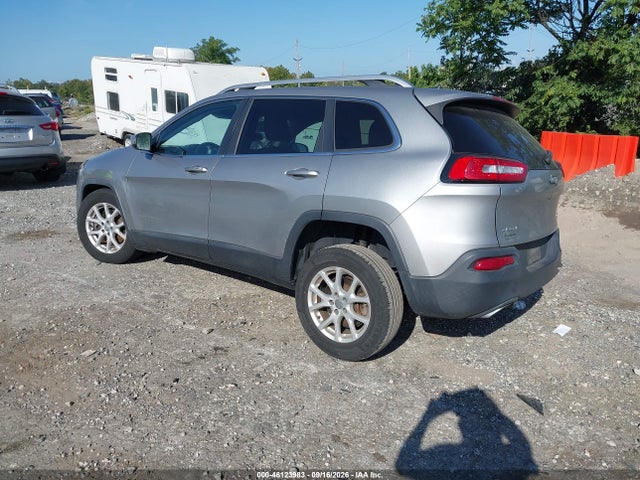2016 Jeep Cherokee Latitude მანქანა იყიდება აუქციონზე, vin: 1C4PJMCS2GW105873, აუქციონის ნომერი: 46123983
