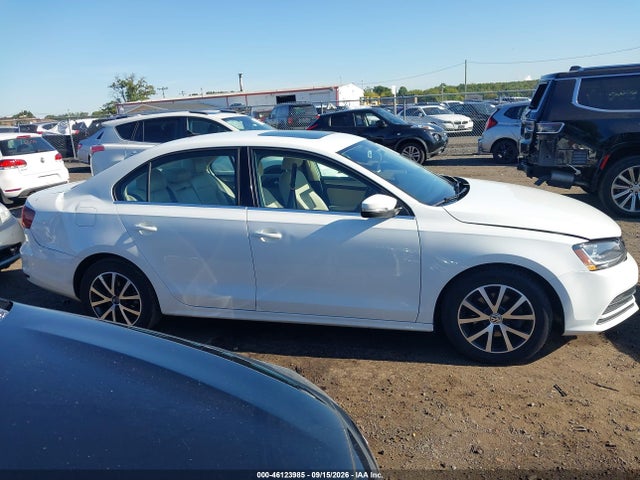 46123985 :رقم المزاد ، 3VWDB7AJ0HM254843 vin ، 2017 Volkswagen Jetta 1.4t Se مزاد بيع