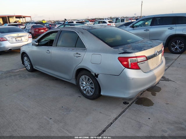 4T1BD1FK3EU134430 Toyota Camry Hybrid Le