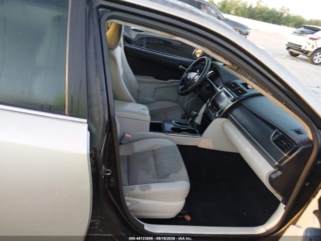 4T1BD1FK3EU134430 Toyota Camry Hybrid Le