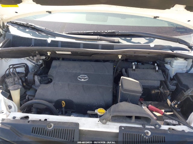 46124020 :رقم المزاد ، 5TDKK3DC2CS186540 vin ، 2012 Toyota Sienna Le V6 8 Passenger مزاد بيع