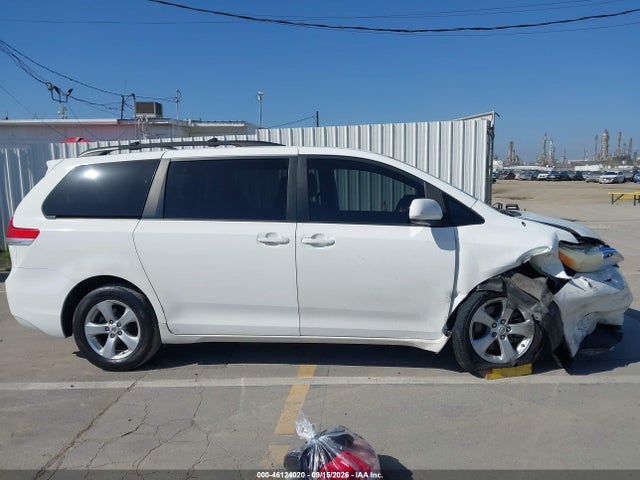 46124020 :رقم المزاد ، 5TDKK3DC2CS186540 vin ، 2012 Toyota Sienna Le V6 8 Passenger مزاد بيع