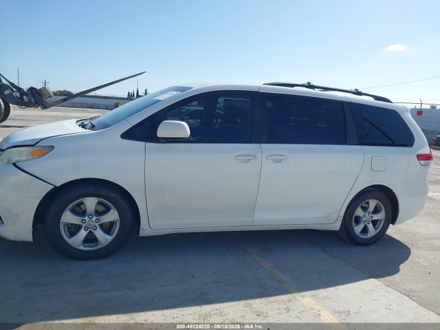 46124020 :رقم المزاد ، 5TDKK3DC2CS186540 vin ، 2012 Toyota Sienna Le V6 8 Passenger مزاد بيع