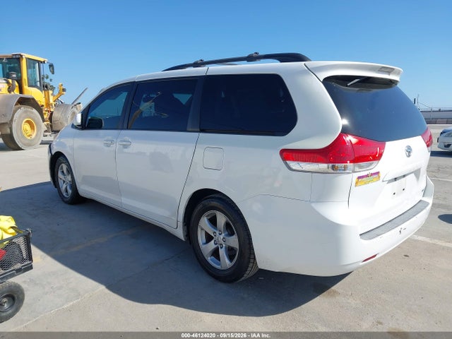 46124020 :رقم المزاد ، 5TDKK3DC2CS186540 vin ، 2012 Toyota Sienna Le V6 8 Passenger مزاد بيع