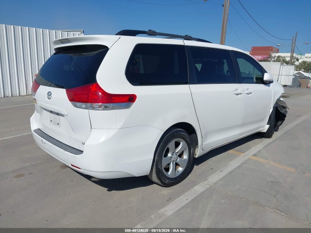 46124020 :رقم المزاد ، 5TDKK3DC2CS186540 vin ، 2012 Toyota Sienna Le V6 8 Passenger مزاد بيع
