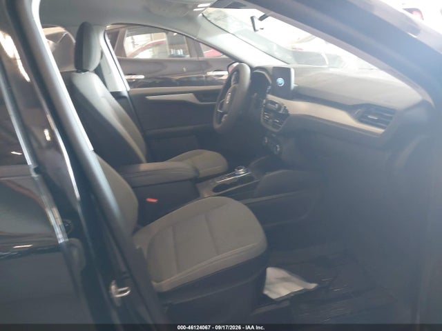Продаж на аукціоні авто 2022 Ford Escape Se, vin: 1FMCU0G68NUB92761, номер лоту: 46124067