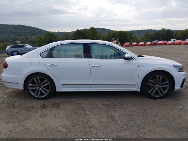 Aukcja sprzedaży 2017 Volkswagen Passat 1.8t R-line, vin: 1VWDT7A39HC020880, numer aukcji: 46124082