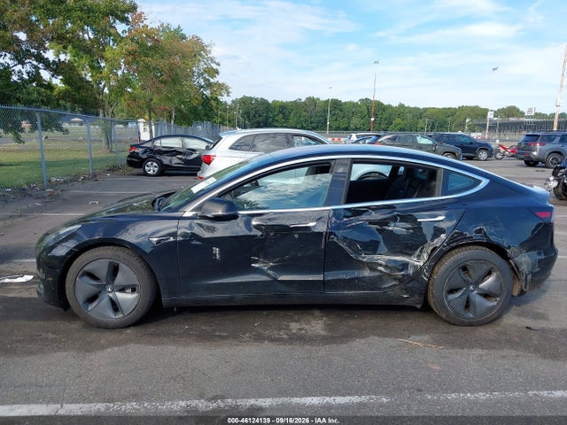 5YJ3E1EB9JF064121 Tesla Model 3 Long Range/performance