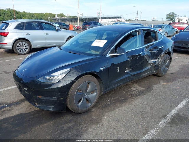 5YJ3E1EB9JF064121 Tesla Model 3 Long Range/performance