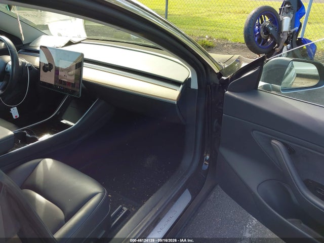 5YJ3E1EB9JF064121 Tesla Model 3 Long Range/performance
