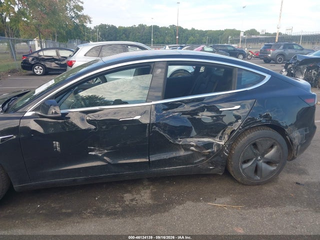 5YJ3E1EB9JF064121 Tesla Model 3 Long Range/performance
