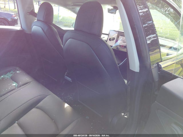 5YJ3E1EB9JF064121 Tesla Model 3 Long Range/performance