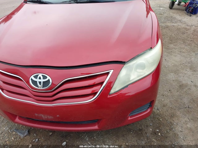 2010 Toyota Camry Le მანქანა იყიდება აუქციონზე, vin: 4T1BF3EK7AU571008, აუქციონის ნომერი: 46124174