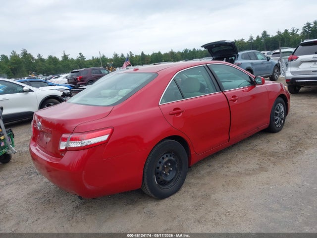 2010 Toyota Camry Le მანქანა იყიდება აუქციონზე, vin: 4T1BF3EK7AU571008, აუქციონის ნომერი: 46124174