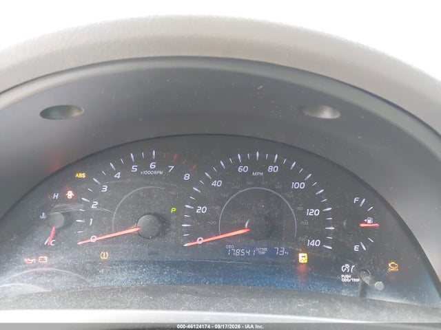 2010 Toyota Camry Le მანქანა იყიდება აუქციონზე, vin: 4T1BF3EK7AU571008, აუქციონის ნომერი: 46124174