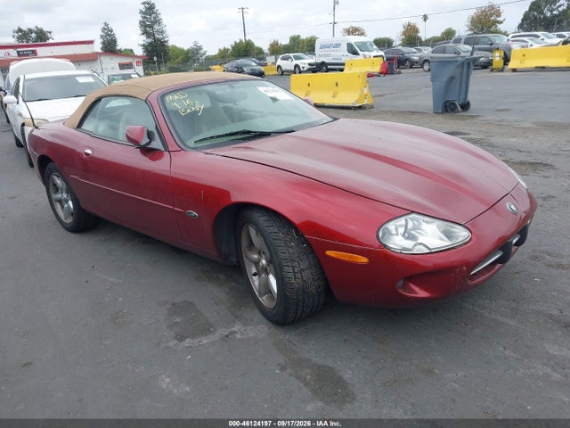 Auction sale of the 1999 Jaguar Xk8, vin: SAJGX2049XC032593, lot number: 46124197