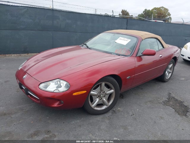 Auction sale of the 1999 Jaguar Xk8, vin: SAJGX2049XC032593, lot number: 46124197