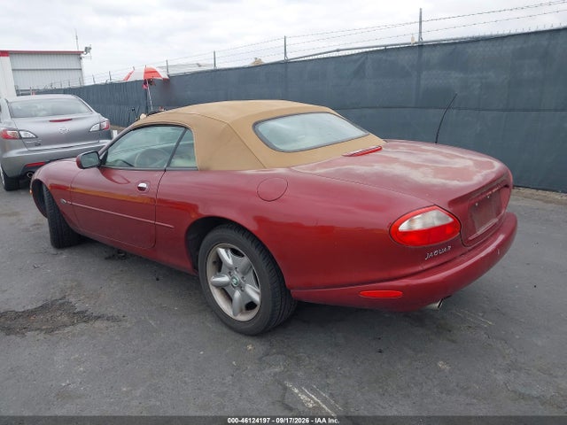 Auction sale of the 1999 Jaguar Xk8, vin: SAJGX2049XC032593, lot number: 46124197