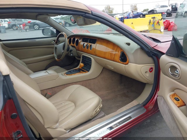 Auction sale of the 1999 Jaguar Xk8, vin: SAJGX2049XC032593, lot number: 46124197