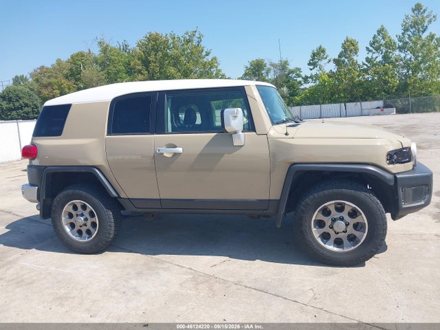 2011 Toyota Fj Cruiser მანქანა იყიდება აუქციონზე, vin: JTEBU4BF6BK102962, აუქციონის ნომერი: 46124220
