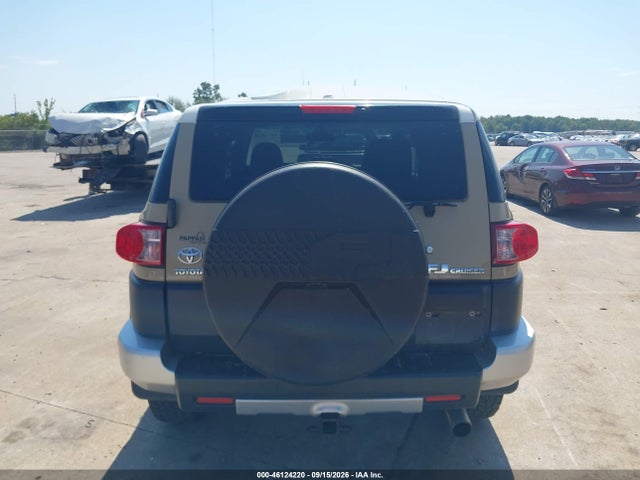 2011 Toyota Fj Cruiser მანქანა იყიდება აუქციონზე, vin: JTEBU4BF6BK102962, აუქციონის ნომერი: 46124220