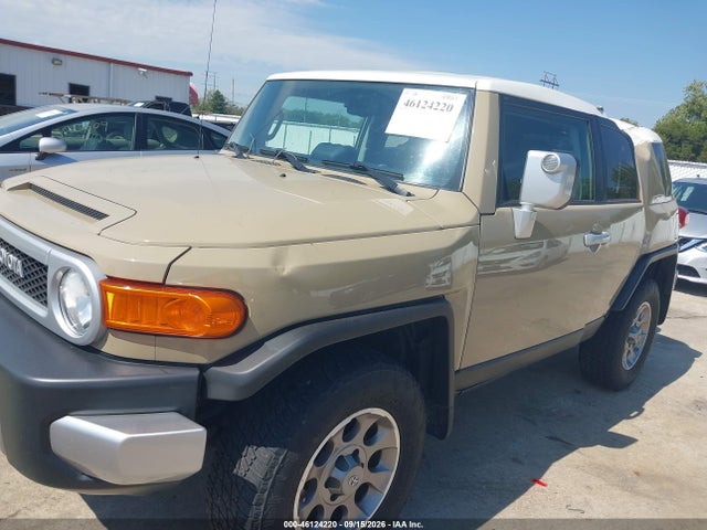 2011 Toyota Fj Cruiser მანქანა იყიდება აუქციონზე, vin: JTEBU4BF6BK102962, აუქციონის ნომერი: 46124220