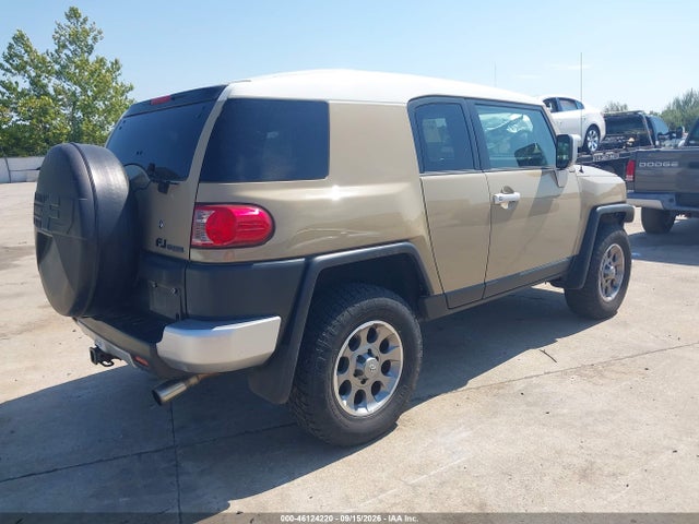 2011 Toyota Fj Cruiser მანქანა იყიდება აუქციონზე, vin: JTEBU4BF6BK102962, აუქციონის ნომერი: 46124220