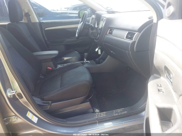 2016 Mitsubishi Outlander Se/sel მანქანა იყიდება აუქციონზე, vin: JA4AD3A38GZ015459, აუქციონის ნომერი: 46124263