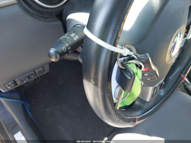 2009 Nissan Versa 1.8sl მანქანა იყიდება აუქციონზე, vin: 3N1BC13EX9L382828, აუქციონის ნომერი: 46124347