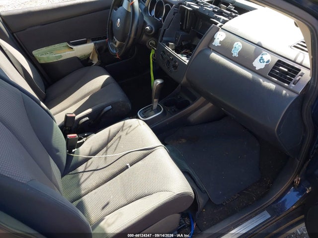 2009 Nissan Versa 1.8sl მანქანა იყიდება აუქციონზე, vin: 3N1BC13EX9L382828, აუქციონის ნომერი: 46124347