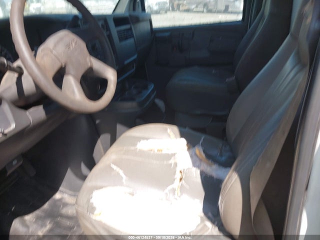 46124537 :رقم المزاد ، 1GDGG31V341907939 vin ، 2004 Gmc Savana Cutaway Standard مزاد بيع