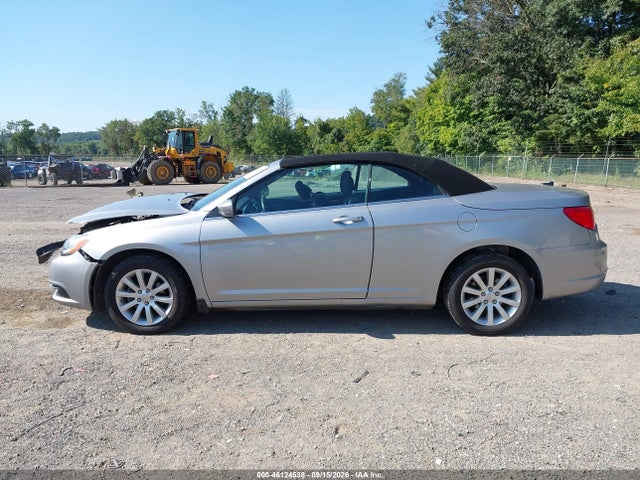 46124538 :رقم المزاد ، 1C3BCBEB7EN158310 vin ، 2014 Chrysler 200 Touring مزاد بيع