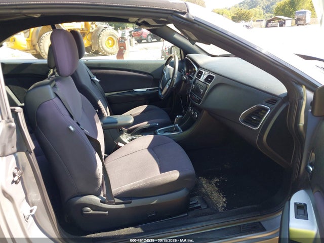 46124538 :رقم المزاد ، 1C3BCBEB7EN158310 vin ، 2014 Chrysler 200 Touring مزاد بيع